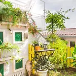 Refreshing In With Balcony Appartement Omiš