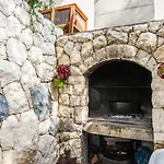 Refreshing In With Balcony Appartement
