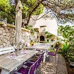 Refreshing In With Balcony Appartement Omiš