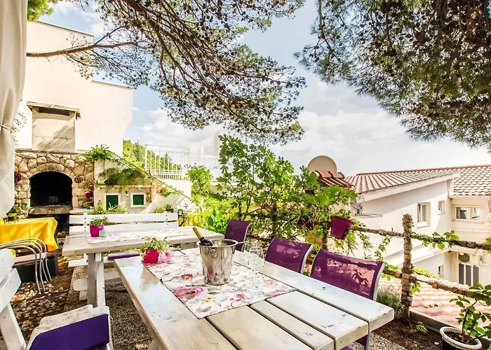 Refreshing In With Balcony Appartement Omiš